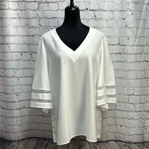 Women's size 2XL White V Neck 3/4" Bell Sleeves With Mesh Inserts Tunic Top EUC
